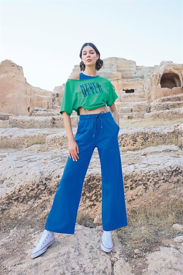 Arias Closet Kısa Kollu ''Never Give Up'' 3'lü Crop Eşofman Takımı