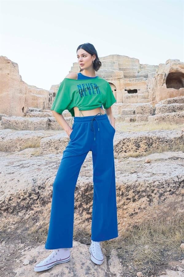 Arias Closet Kısa Kollu ''Never Give Up'' 3'lü Crop Eşofman Takımı