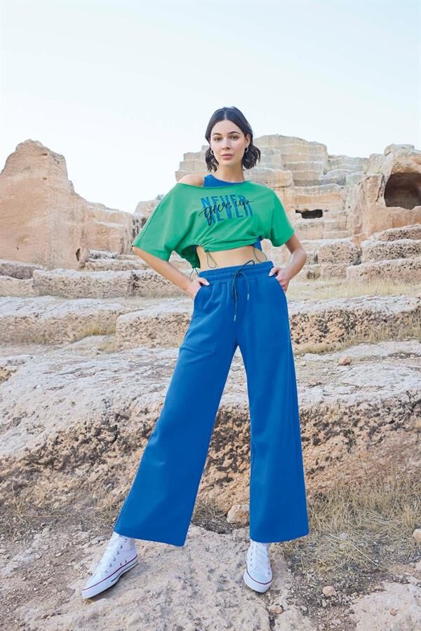 Arias Closet Kısa Kollu ''Never Give Up'' 3'lü Crop Eşofman Takımı