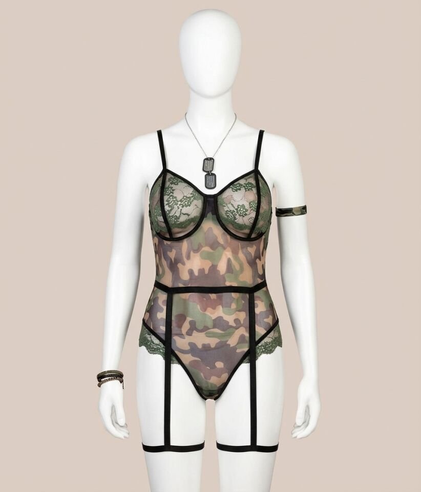 Büyük Beden Dantel İşlemeli Fantezi Body Asker Kostümü