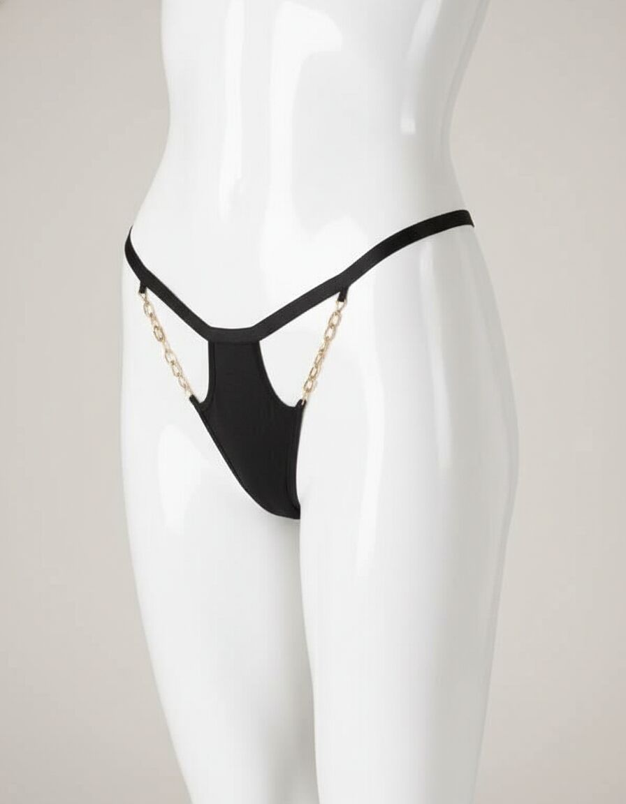 Zincir Detaylı Fantezi Siyah String Tanga