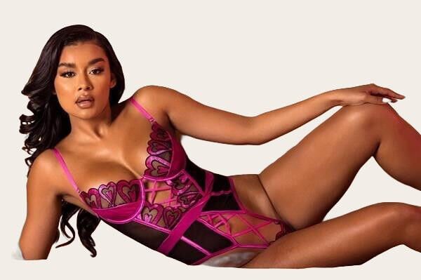 Arias Closet Fuşya Dantel İşlemeli Kalp Desenli Fantezi Gecelik Body Takımı