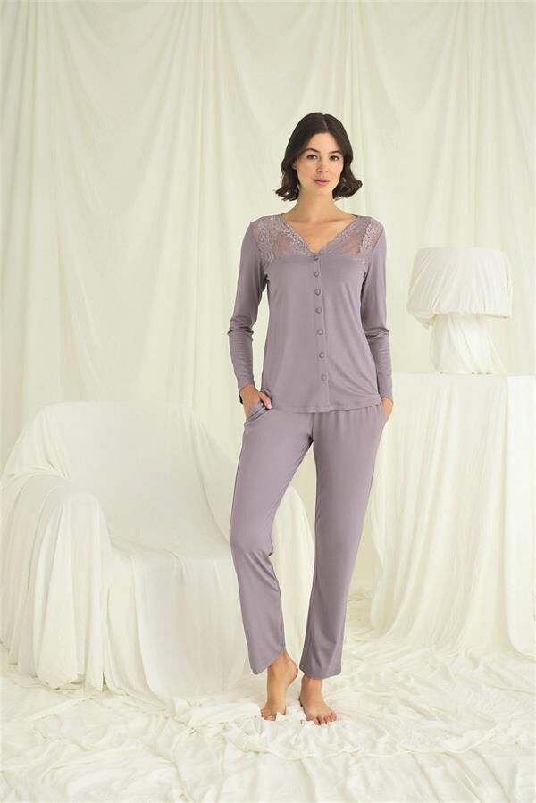 Arias Closet Yakası Kolu ve Omzu Dantelli Boydan Düğmeli Pijama Takımı