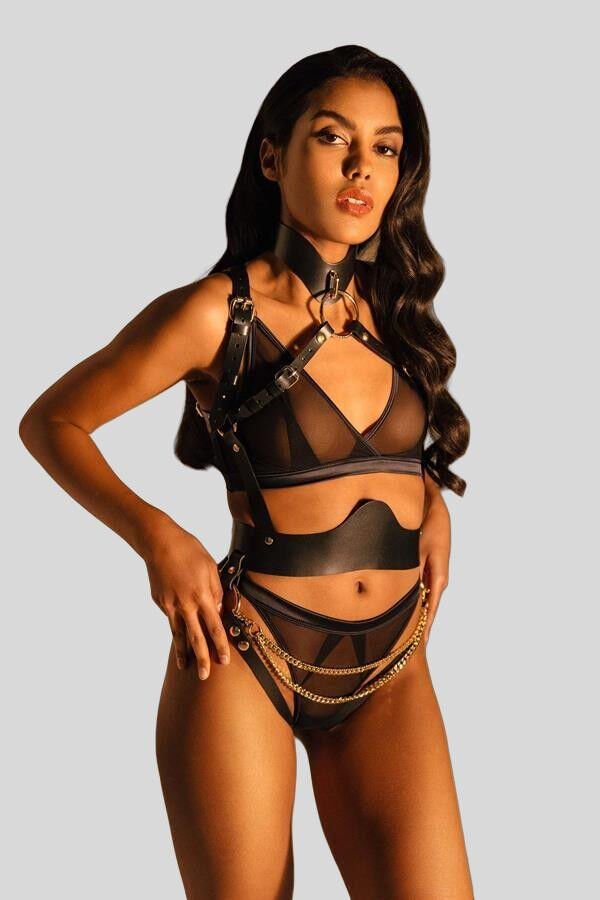 Siyah Zincir Aksesuarlı Fantezi Deri Vücut Harness
