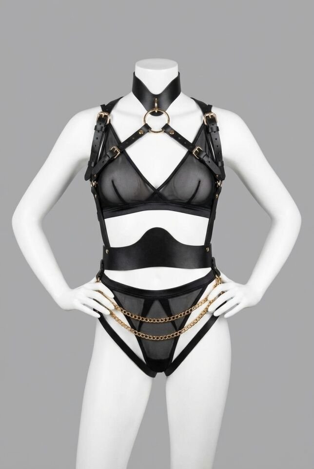 Siyah Zincir Aksesuarlı Fantezi Deri Vücut Harness