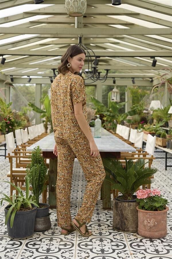 Arias Closet Çiçek ve Yaprak Desenli Önü Düğmeli Alt Üst Takım