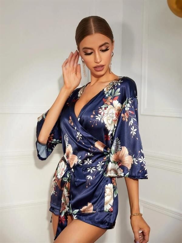 Arias Closet Çiçek Desenli Mavi Mini Saten Gecelik Sabahlık