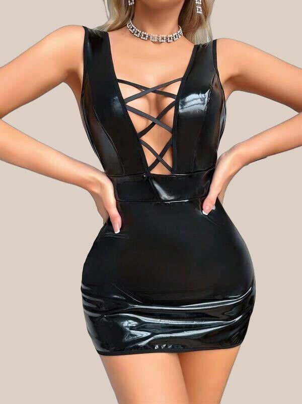 Siyah Arkası İp Dekolteli Mini Fantezi Parlak Deri Elbise