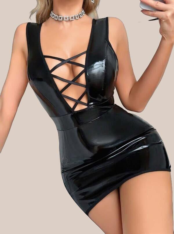 Siyah Arkası İp Dekolteli Mini Fantezi Parlak Deri Elbise