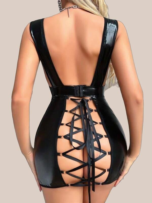 Siyah Arkası İp Dekolteli Mini Fantezi Parlak Deri Elbise