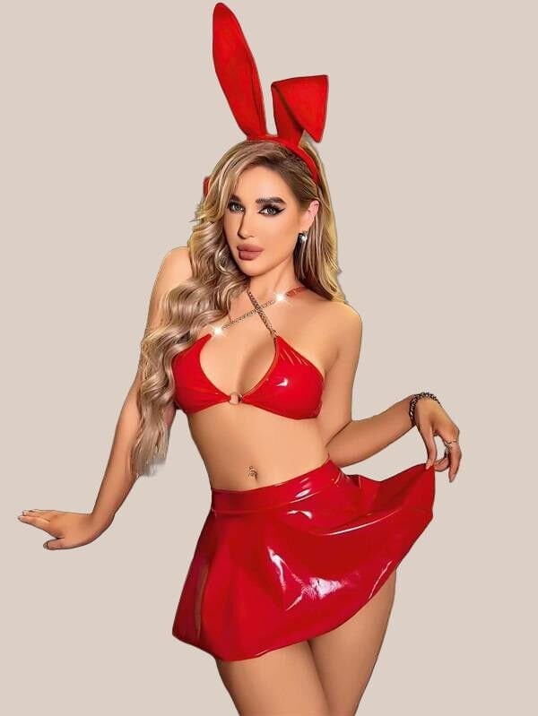 Arias Closet Kırmızı Zincir Detaylı Fantezi Deri Etekli Tavşan Kostümü