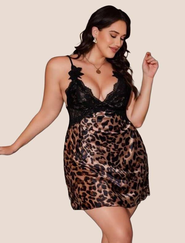 Arias Closet Büyük Beden Siyah Dantel İşlemeli Leopar Desenli Saten Gecelik