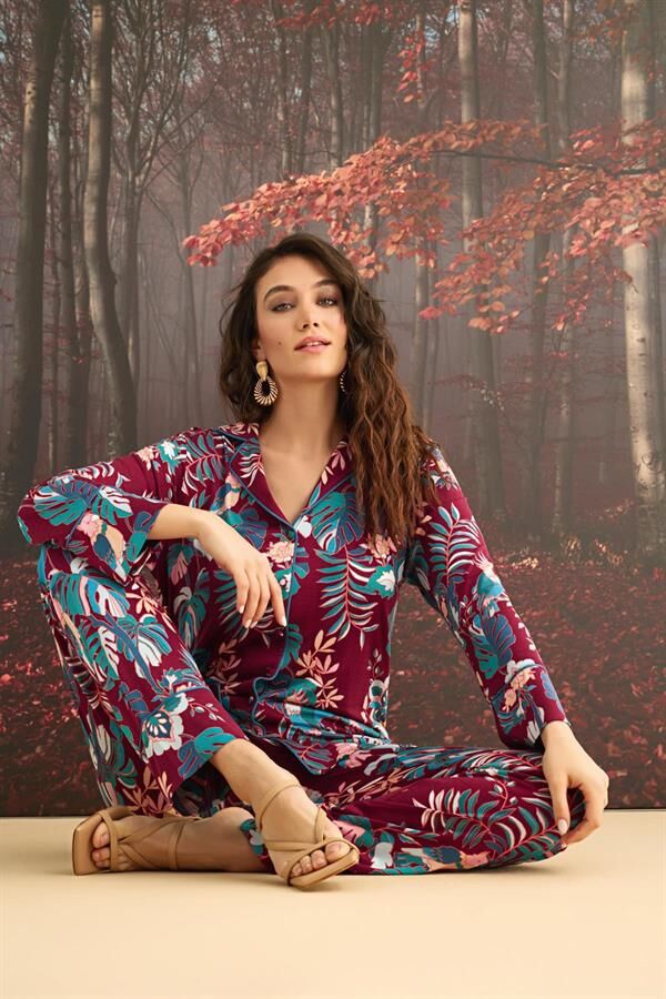 Arias Closet Çiçek ve Yaprak Desenli Önü Düğmeli Pijama Takımı