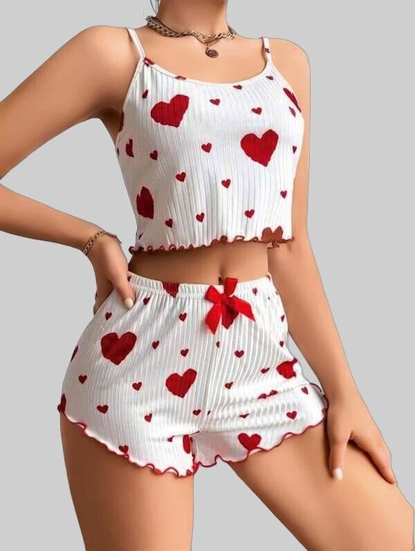 Arias Closet Pamuklu Beyaz Üstüne Kırmızı Kalp Desenli Askılı Şortlu Pijama Takımı