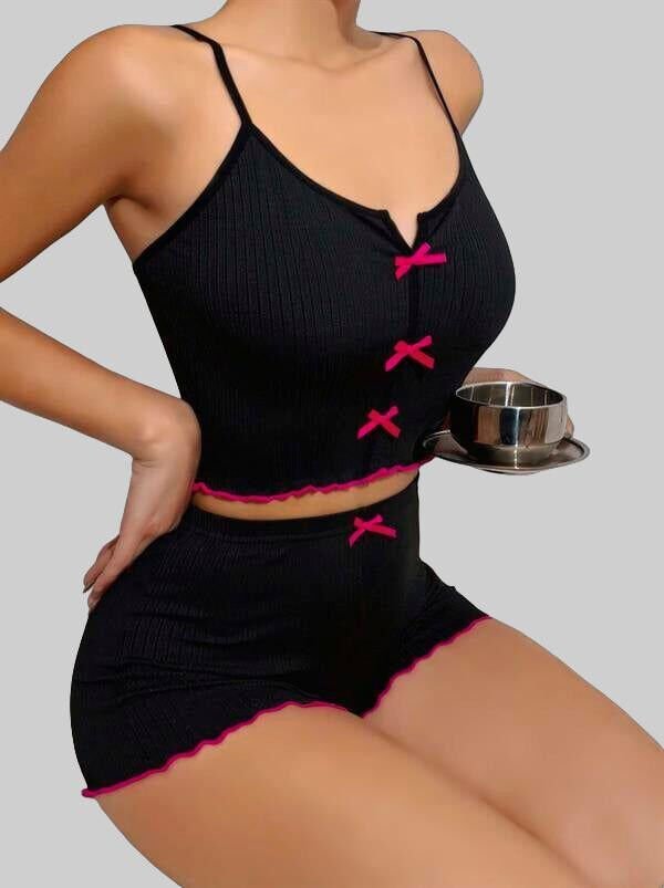 Arias Closet Pamuklu Siyah Üstüne Pembe Kurdelalı Fitilli Askılı Şortlu Pijama Takımı