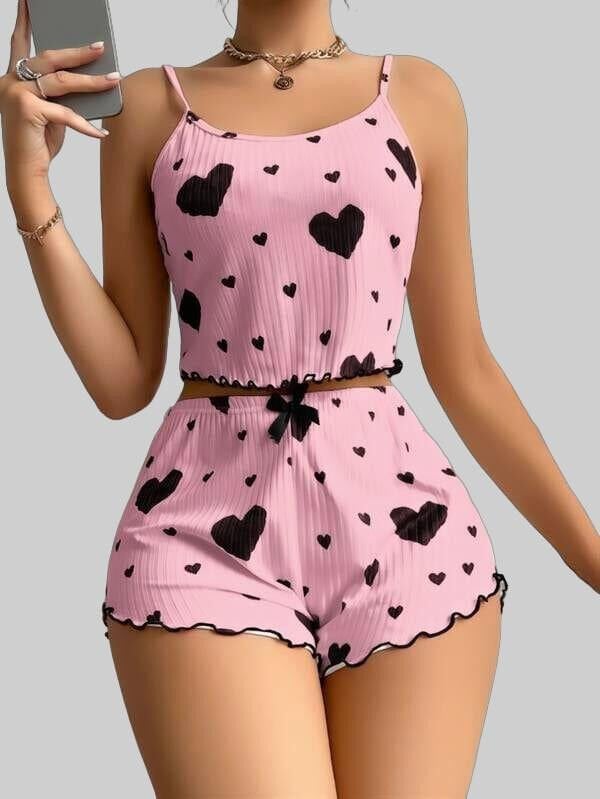 Arias Closet Pamuklu Pembe Üstüne Siyah Kalp Desenli Askılı Fitilli Şortlu Pijama Takımı