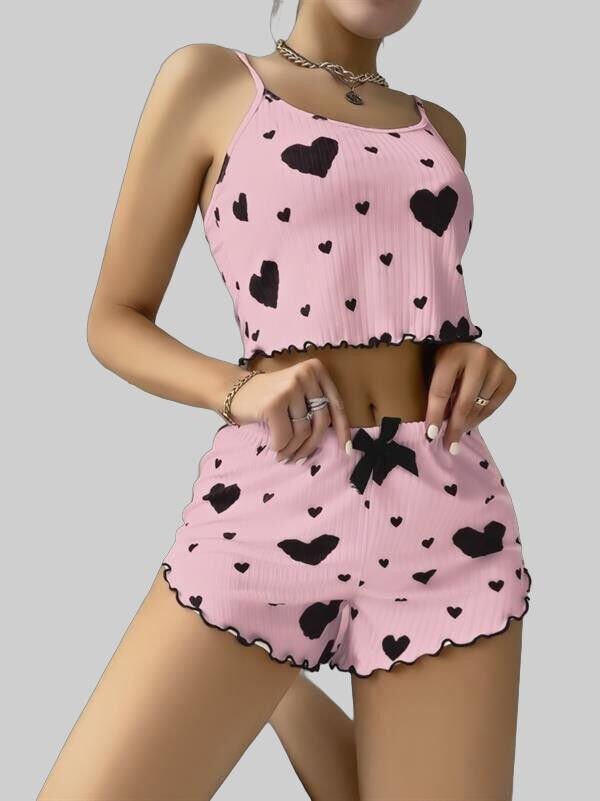 Arias Closet Pamuklu Pembe Üstüne Siyah Kalp Desenli Askılı Fitilli Şortlu Pijama Takımı