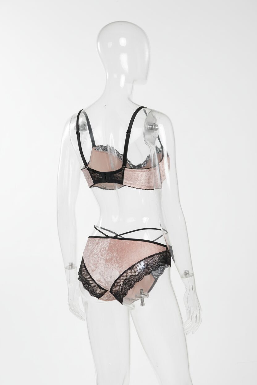 Arias Closet Kadife Balenli Destekli Dolgulu Askıları Çıkabilen Dantelli Sütyen ve String Takım