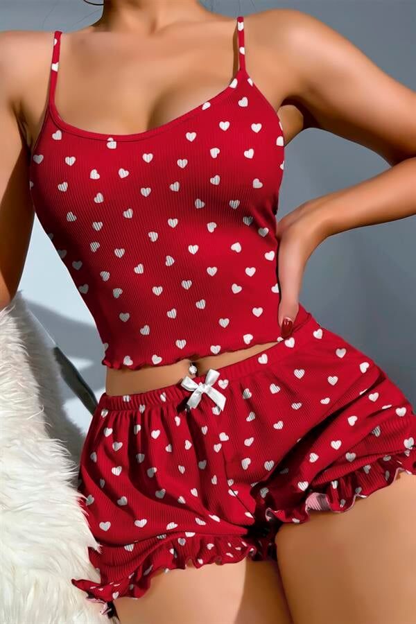 Arias Closet Pamuklu Kırmızı Üstüne Beyaz Kalp Desen Fitilli Askılı Şortlu Pijama Takımı
