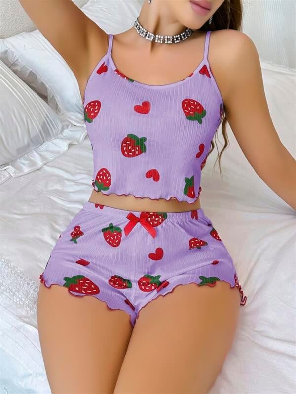 Arias Closet Pamuklu Lila Üstüne Çilek Desen Fitilli Askılı Şortlu Pijama Takımı