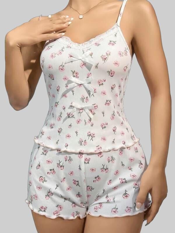 Arias Closet Pamuklu Beyaz Üstüne Çiçek Desen Fitilli Askılı Şortlu Pijama Takımı