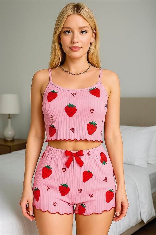 Arias Closet Pamuklu Pembe Üstüne Çilek Desen Fitilli Askılı Şortlu Pijama Takımı