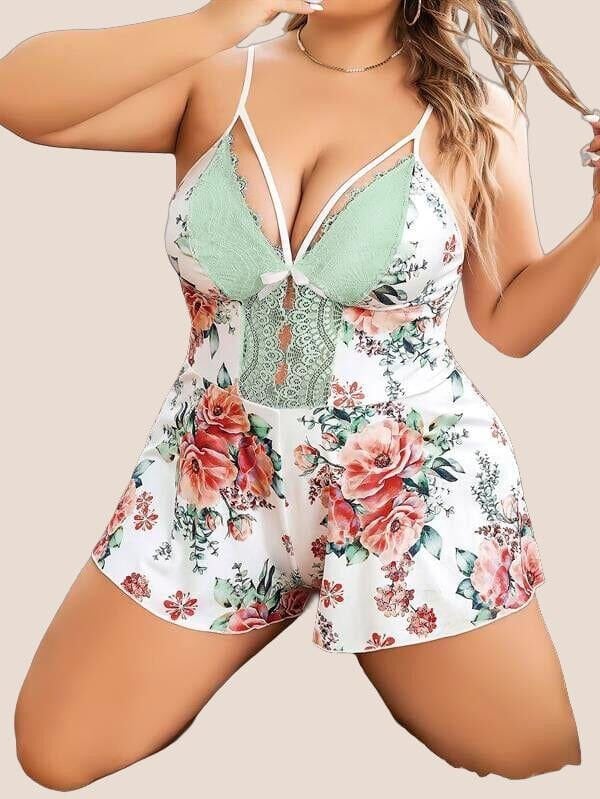 Arias Closet Büyük Beden Beyaz Üstüne Çiçek Desenli Dantel İşlemeli İnce Askılı Şort Gecelik