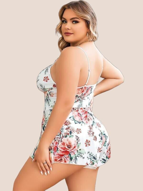 Arias Closet Büyük Beden Beyaz Üstüne Çiçek Desenli Dantel İşlemeli İnce Askılı Şort Gecelik