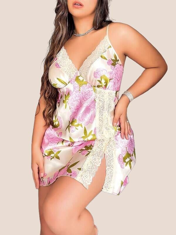 Büyük Beden Saten Çiçek Desenli Dantel İşlemeli Yırtmaçlı İnce Askılı Gecelik