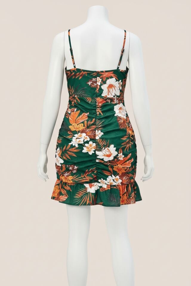 Arias Closet Büyük Beden Yeşil Üstüne Çiçek Desenli İnce Askılı Fırfırlı Gecelik