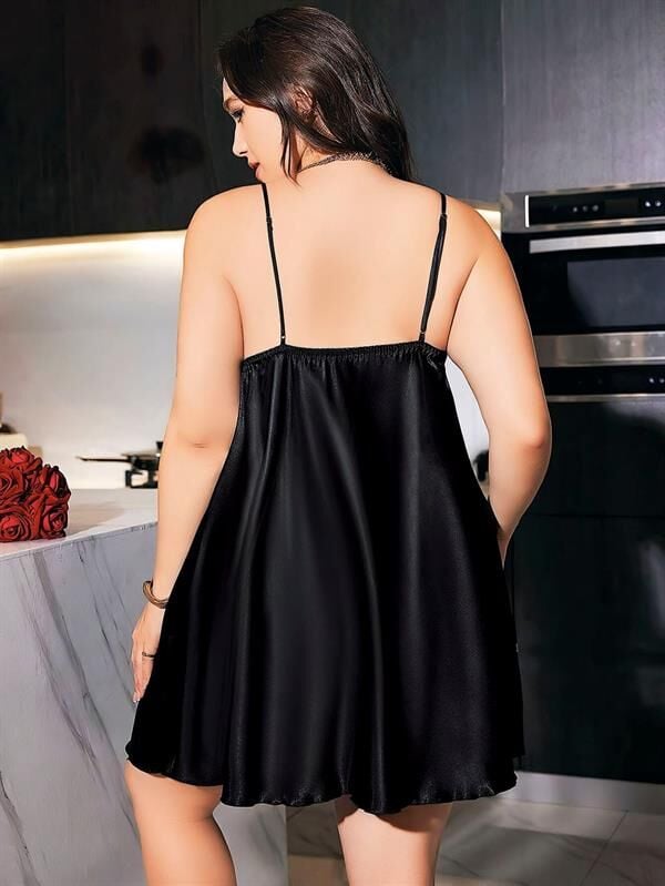 Arias Closet Büyük Beden Siyah Kelebek Desenli İnce Askılı Saten Gecelik