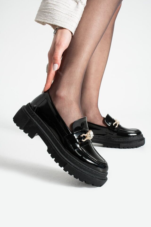 Loafer Günlük Kadın Parlak Siyah Taş Detaylı Rahat Ayakkabı