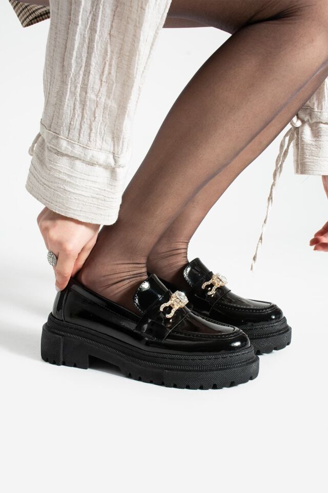 Loafer Günlük Kadın Parlak Siyah Taş Detaylı Rahat Ayakkabı