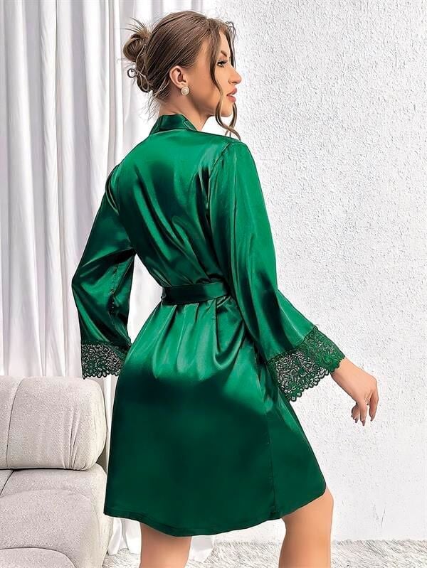 Arias Closet Özel Tasarım Dantel İşlemeli Göğüs Dekolteli Sabahlıklı 2'li Yeşil Saten Gecelik Takımı