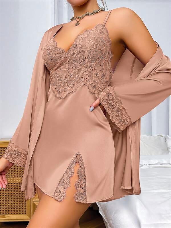 Arias Closet Özel Tasarım Dantel İşlemeli Şık Göğüs Dekolteli Sabahlıklı 2'li Saten Gecelik Takımı