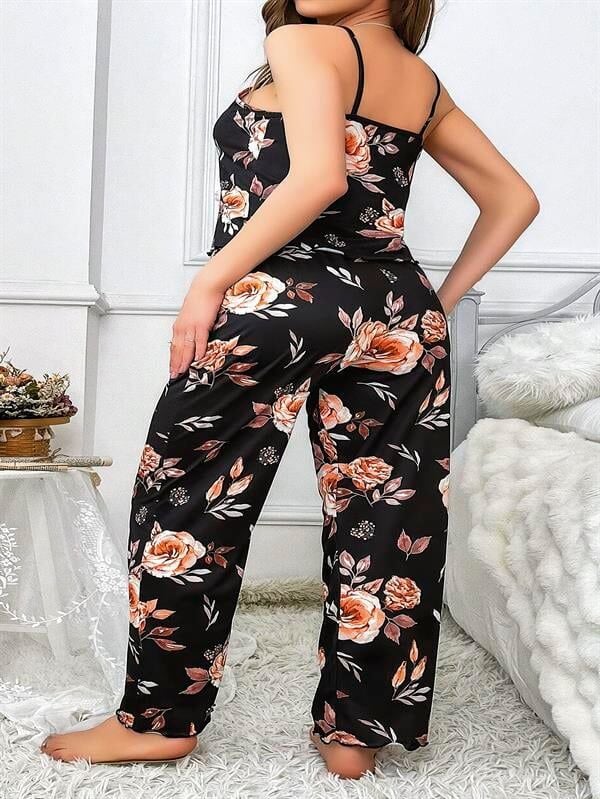 Arias Closet Büyük Beden Siyah Üstüne Çiçek Desenli İnce Askılı 2'li Pijama Takımı