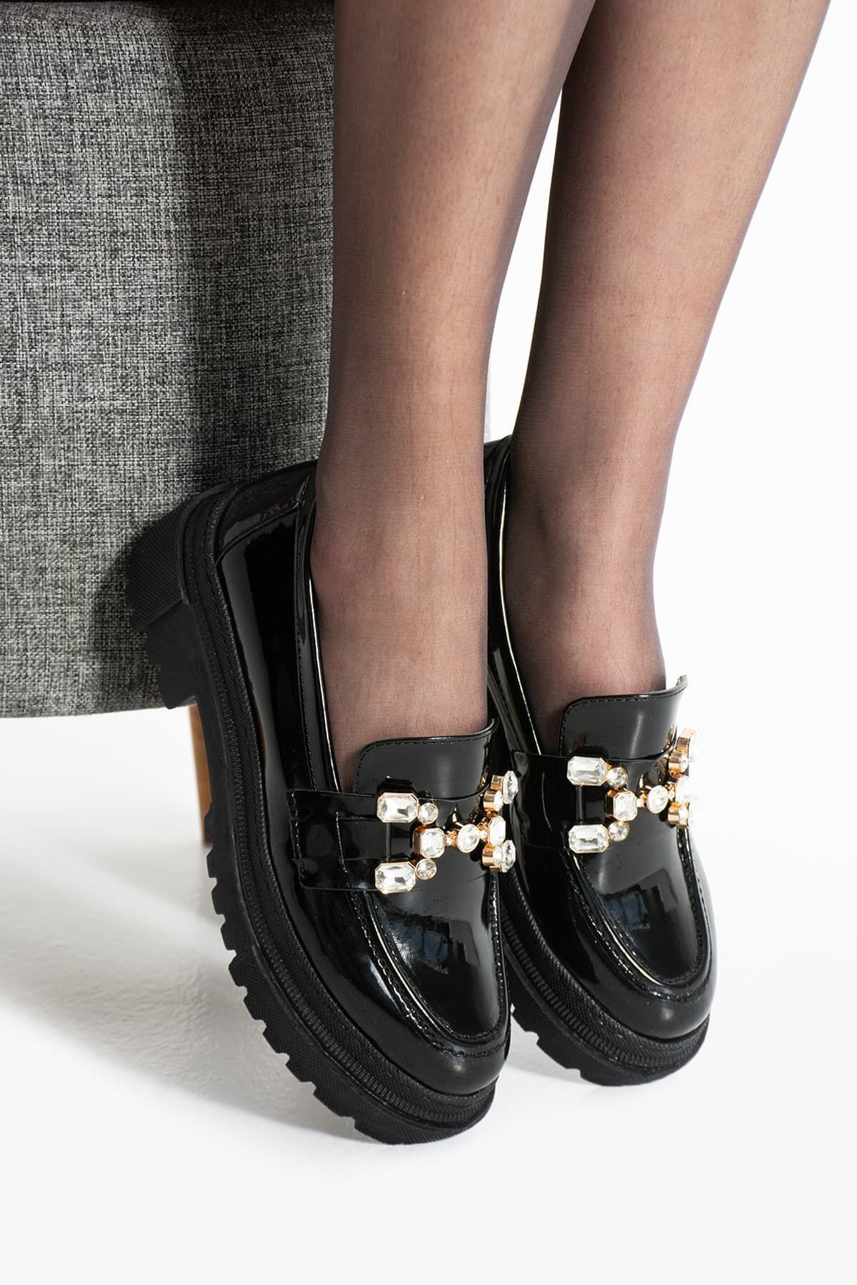 Loafer Günlük Kadın Parlak Siyah Taş Detaylı Rahat Ayakkabı