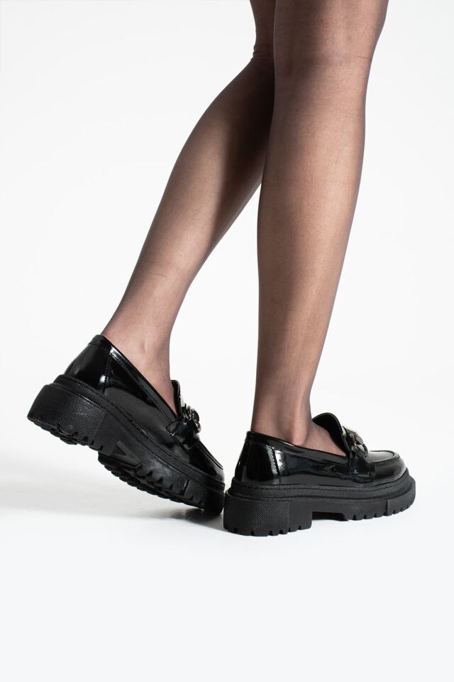 Loafer Günlük Kadın Parlak Siyah Taş Detaylı Rahat Ayakkabı