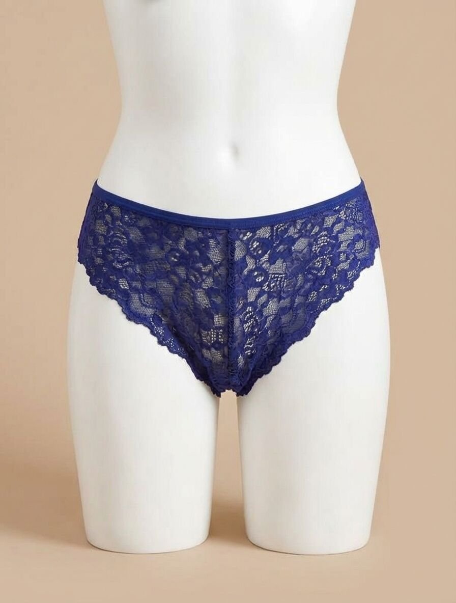 Mavi Dantel İşlemeli Arkası Kalp Detaylı Fantezi String Tanga