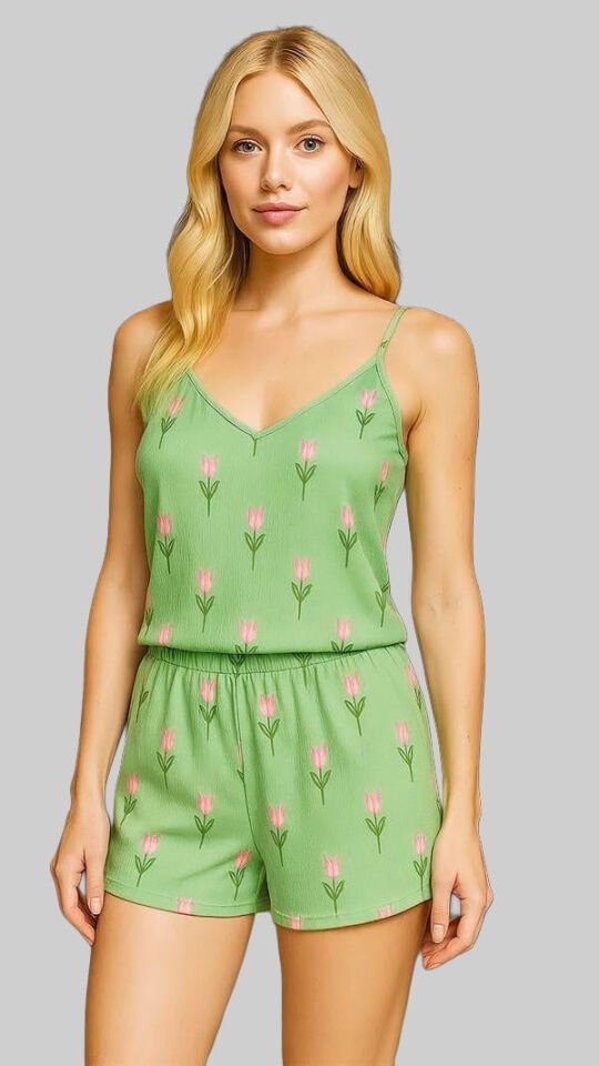 Yeşil Çiçek Desenli Askılı Şortlu Pijama Takımı