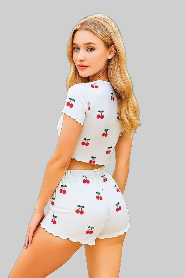 Arias Closet Beyaz Üstüne Kiraz Desenli Şortlu Pijama Takımı