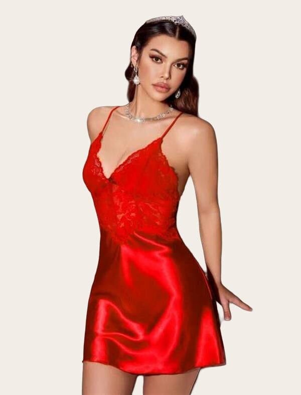 Arias Closet Kırmızı Dantel İşlemeli İnce Askılı Sırt Dekolteli Saten Mini Gecelik