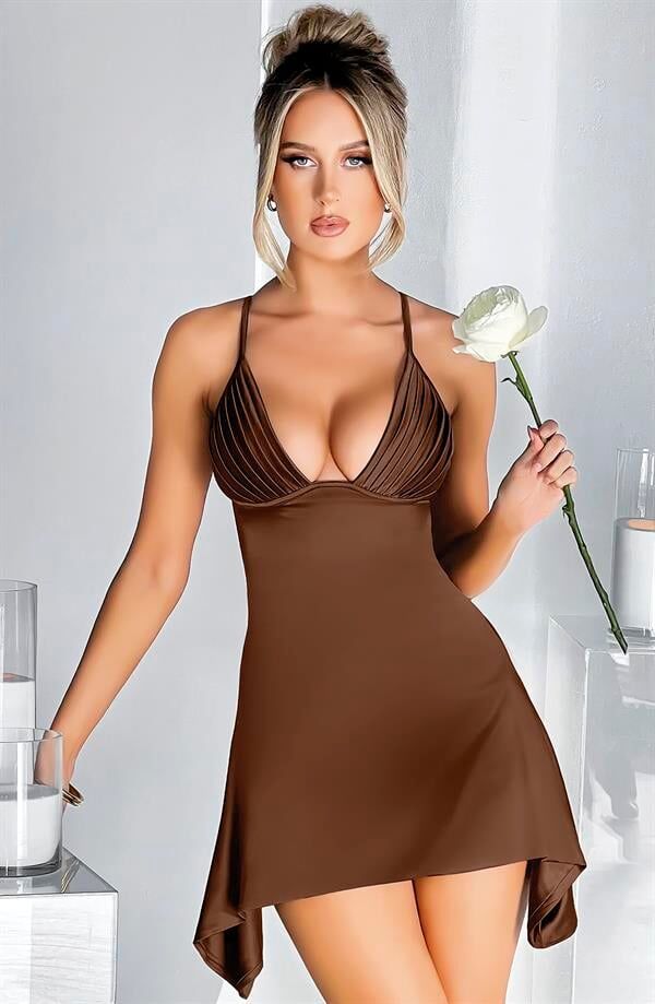 Arias Closet Özel Tasarım İnce Askılı Göğüs Dekolteli Kahverengi Mini Saten Gecelik