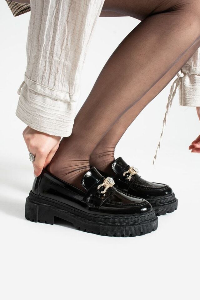 Loafer Günlük Kadın Parlak Siyah Taş Detaylı Rahat Ayakkabı
