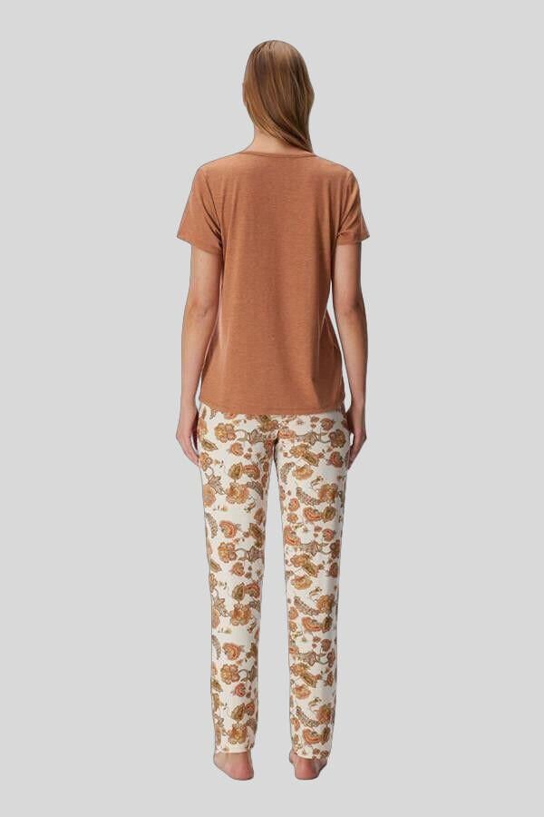 Kadın T-Shirt ve Pantolon Takım