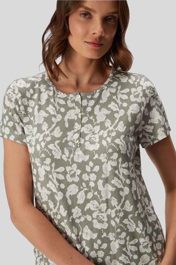 Kadın T-Shirt ve Kapri Pantolon Takım