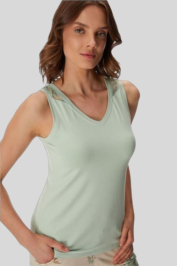 Kadın Atlet ve Kapri Pantolon Takım