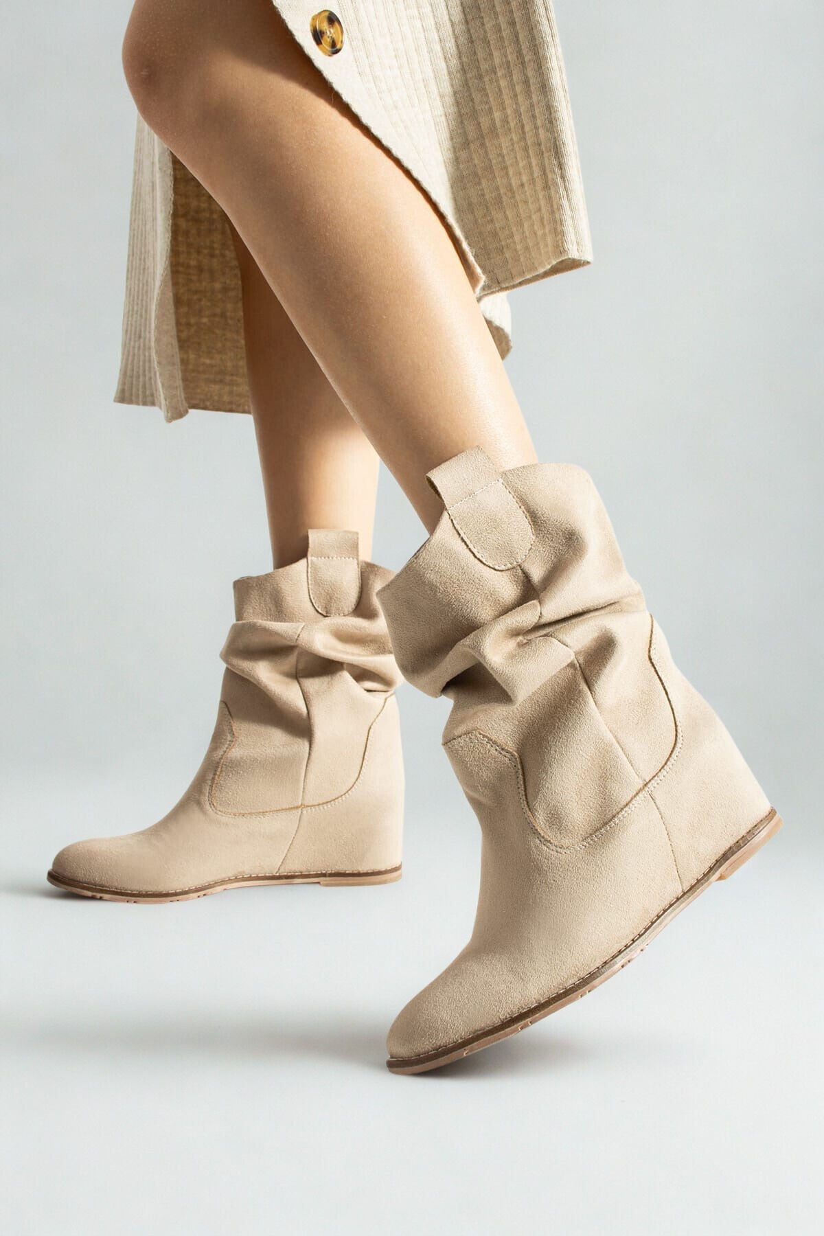 Kadın Krem Süet Bot