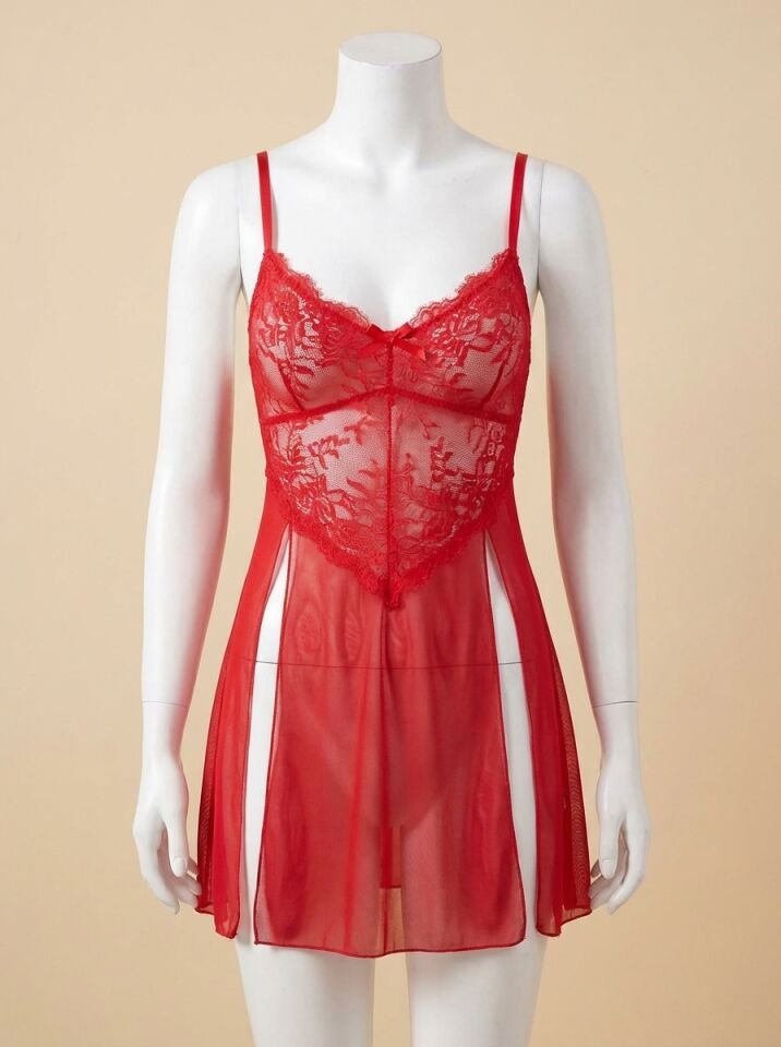 Kırmızı Dantel İşlemeli Fiyonk Detaylı Yanları Dekolteli Fantezi Gecelik