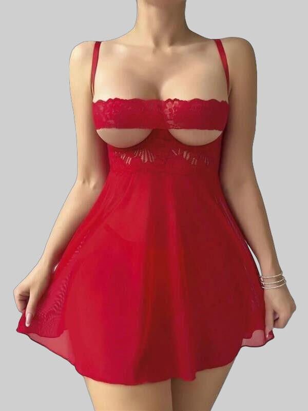 Kırmızı Dantel İşlemeli Göğüs Dekolteli Fantezi String Tül Gecelik Takımı